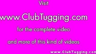 Возбужденная тинка, обожающая дрочку, дрочит член - порно видео