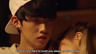 Корейский мальчик и девочка обнимаются в тренировочной комнате (секс) - порно видео