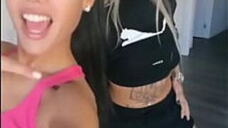 Микаэла Каминити и Аполония Лапьедра впервые снимаются в порно - порно видео